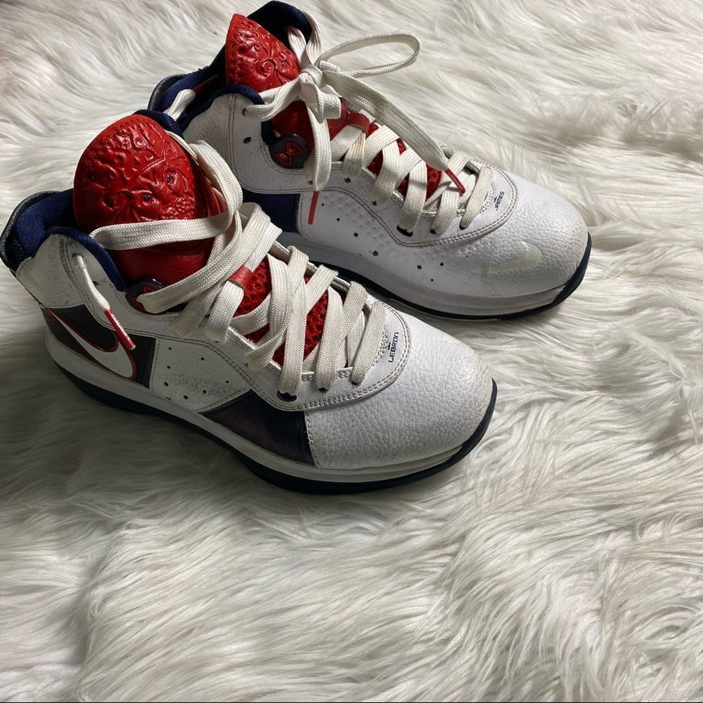Nike Lebron VIII Independence Day White Blue Red  415238-100 Sneakers 7Y EUR 40